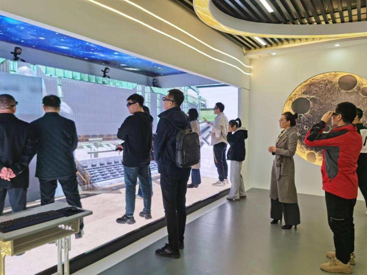 虚拟仿真实训基地面向合作企业员工开展科普体验活动-黑龙江职业学院智能制造技术学院